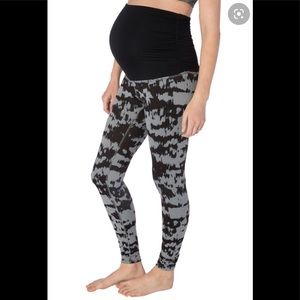 Beyond the bump-tie dye maternity leggings-S